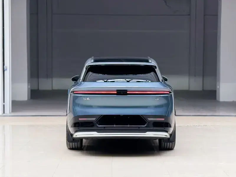 2025 Zeekr 7X с пробегом 13 000 км