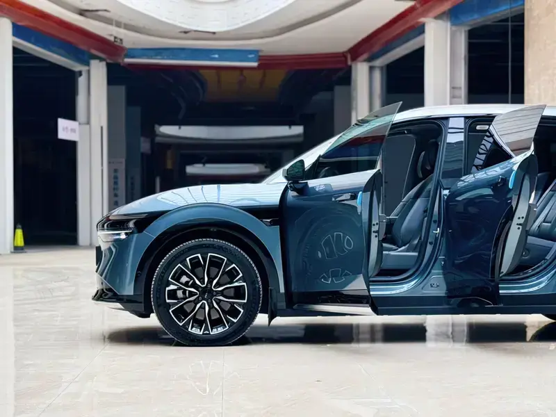 2025 Zeekr 7X с пробегом 13 000 км