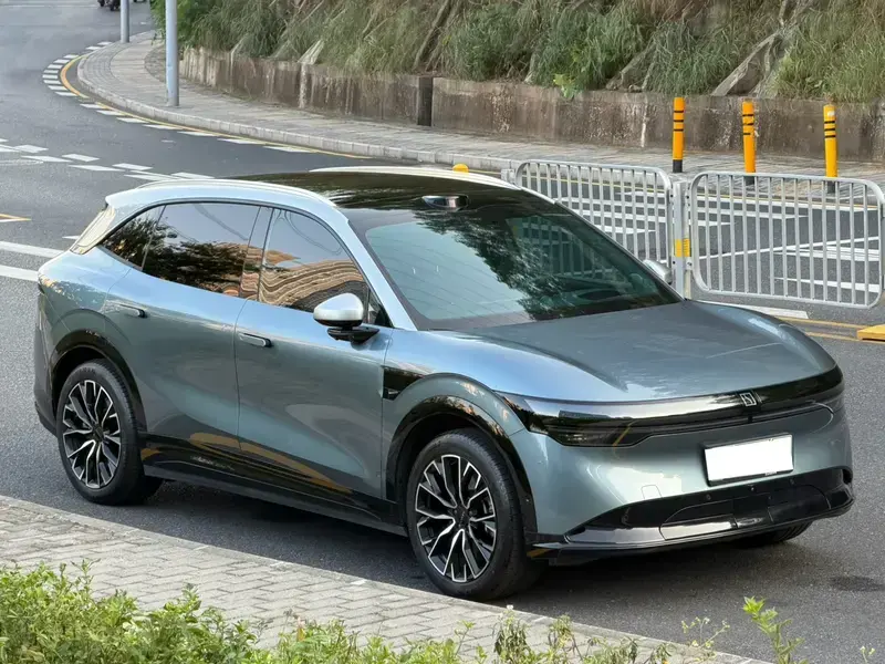 2025 Zeekr 7X с пробегом 35 000 км