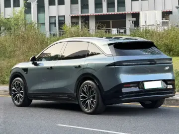 2025 Zeekr 7X с пробегом 35 000 км