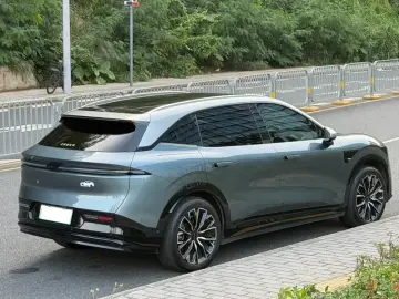 2025 Zeekr 7X с пробегом 35 000 км