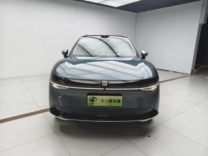 2025 Zeekr 7X с пробегом 27 000 км