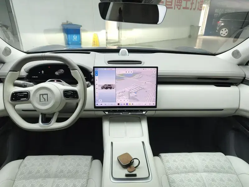 2025 Zeekr 7X с пробегом 27 000 км