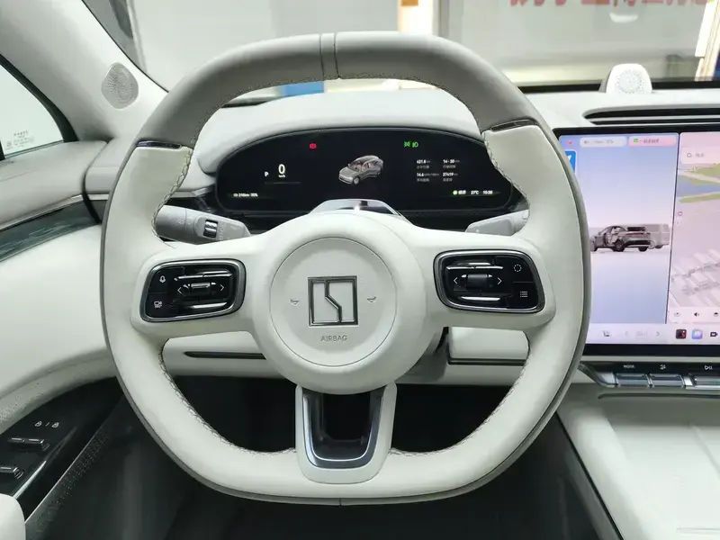 2025 Zeekr 7X с пробегом 27 000 км
