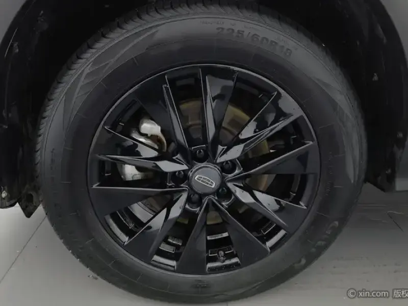 2022 Geely Atlas Pro с пробегом 69 800 км