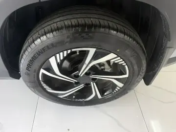 2024 Geely Atlas Pro с пробегом 13 000 км