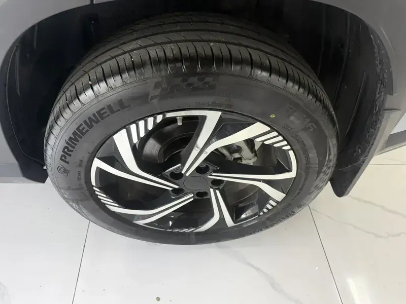 2024 Geely Atlas Pro с пробегом 13 000 км