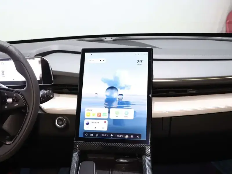 2023 Geely Atlas Pro с пробегом 48 000 км