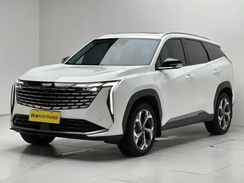 2024 Geely Boyue L с пробегом 15 900 км