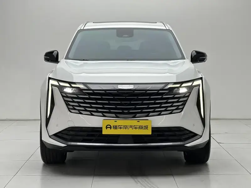 2024 Geely Boyue L с пробегом 15 900 км