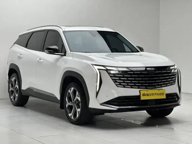 2024 Geely Boyue L с пробегом 15 900 км