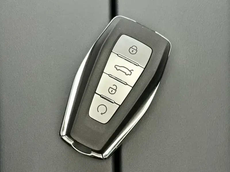 2024 Geely Boyue L с пробегом 15 900 км