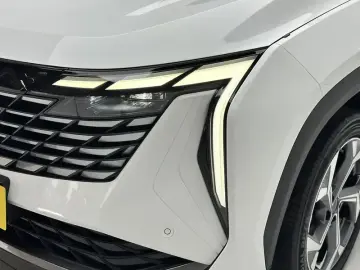 2024 Geely Boyue L с пробегом 15 900 км
