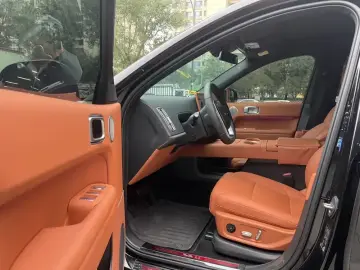 2025 Li Auto (Lixiang) L6 с пробегом 8 000 км