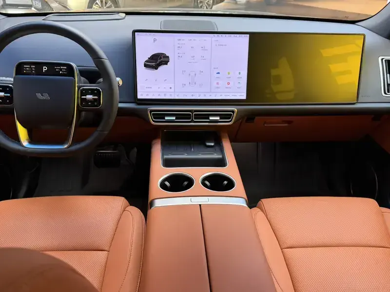 2024 Li Auto (Lixiang) L6 с пробегом 39 000 км