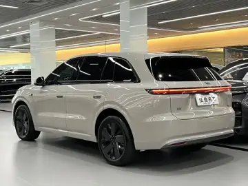 2026 Li Auto (Lixiang) L6 с пробегом 1 000 км