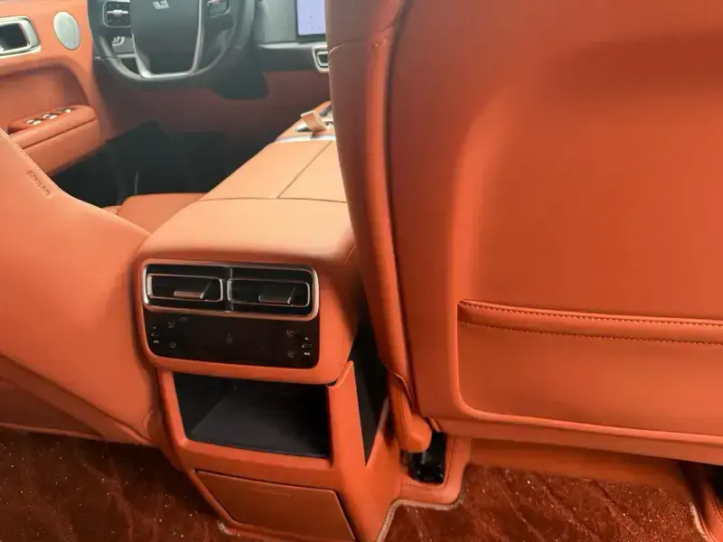 2024 Li Auto (Lixiang) L6 с пробегом 27 900 км