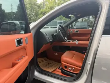 2024 Li Auto (Lixiang) L6 с пробегом 27 900 км