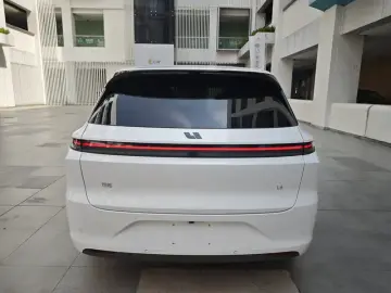 2024 Li Auto (Lixiang) L6 с пробегом 79 100 км