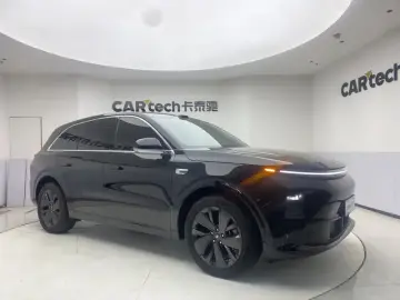 2025 Li Auto (Lixiang) L6 с пробегом 13 000 км