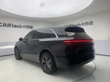 2025 Li Auto (Lixiang) L6 с пробегом 13 000 км