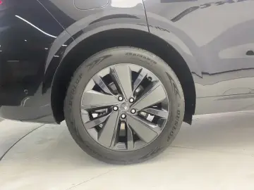 2025 Li Auto (Lixiang) L6 с пробегом 13 000 км