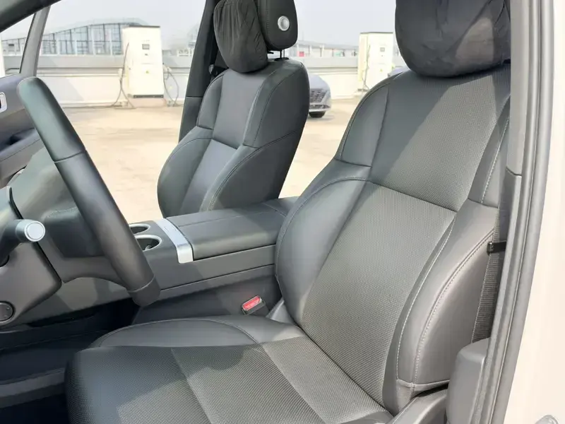 2024 Li Auto (Lixiang) L6 с пробегом 30 000 км