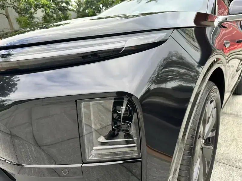 2025 Li Auto (Lixiang) L6 с пробегом 30 000 км