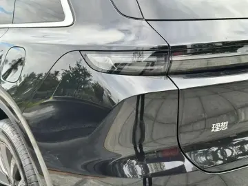 2025 Li Auto (Lixiang) L6 с пробегом 30 000 км