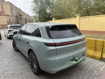 2025 Li Auto (Lixiang) L6 с пробегом 22 000 км