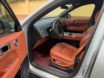2025 Li Auto (Lixiang) L6 с пробегом 22 000 км