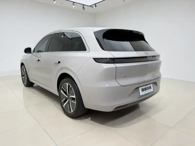 2024 Li Auto (Lixiang) L6 с пробегом 45 000 км