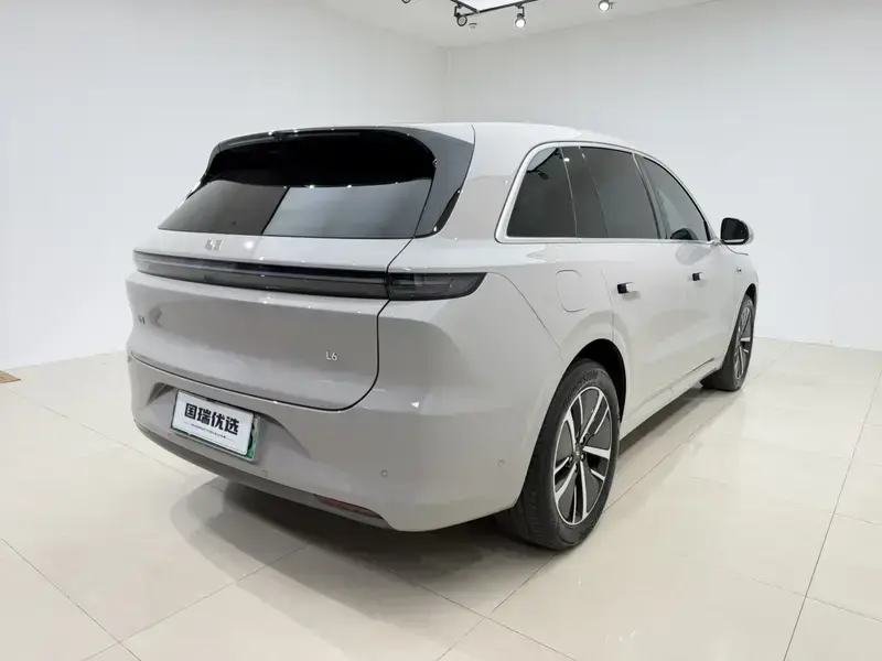 2024 Li Auto (Lixiang) L6 с пробегом 45 000 км