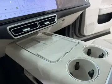 2024 Li Auto (Lixiang) L6 с пробегом 45 000 км