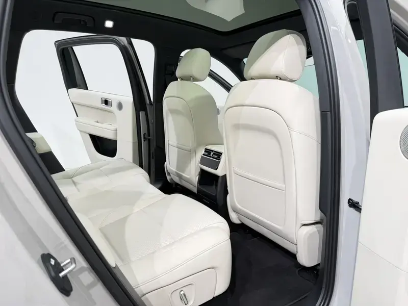 2024 Li Auto (Lixiang) L6 с пробегом 45 000 км