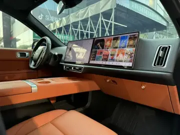 2025 Li Auto (Lixiang) L6 с пробегом 10 000 км