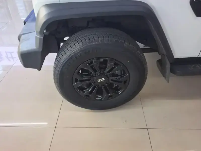 2024 212 T01 с пробегом 15 000 км