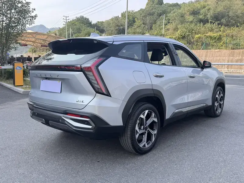 2024 Geely Boyue L с пробегом 24 000 км