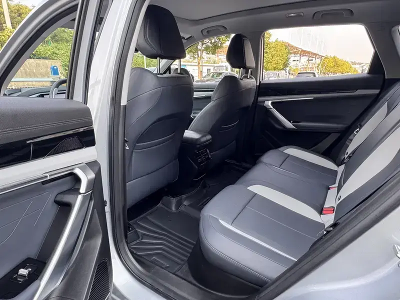 2024 Geely Boyue L с пробегом 24 000 км
