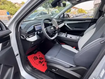 2024 Geely Boyue L с пробегом 24 000 км