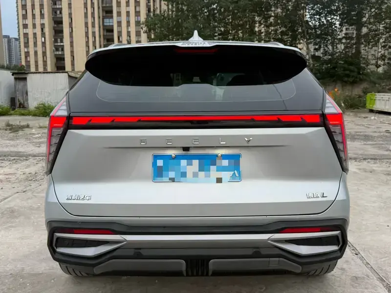 2024 Geely Boyue L с пробегом 43 000 км