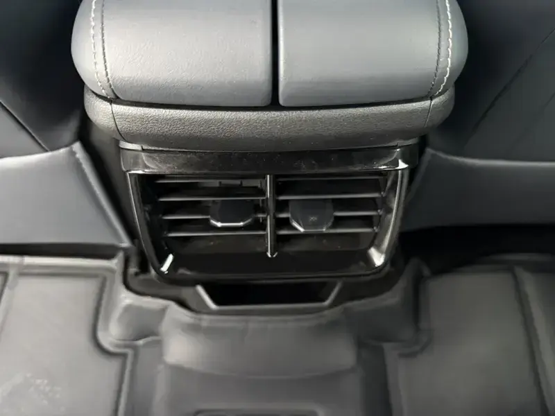 2024 Geely Boyue L с пробегом 43 000 км