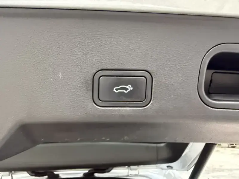 2024 Geely Boyue L с пробегом 43 000 км