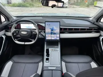 2024 Geely Boyue L с пробегом 43 000 км