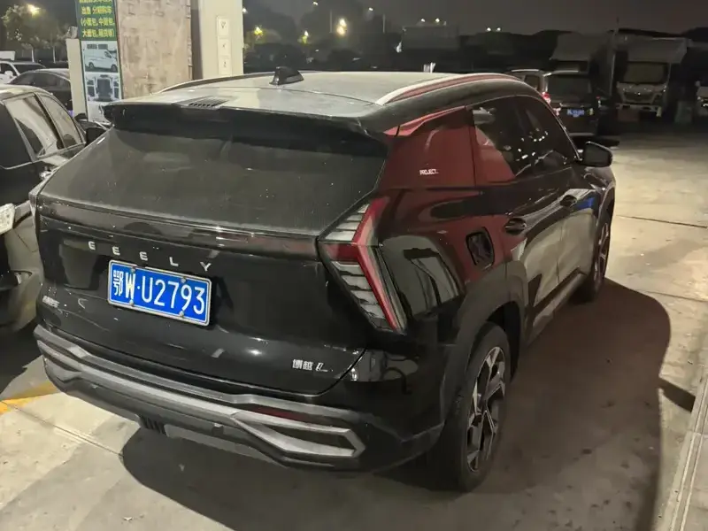 2023 Geely Boyue L с пробегом 32 000 км