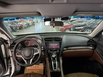 2019 Acura CDX с пробегом 142 000 км