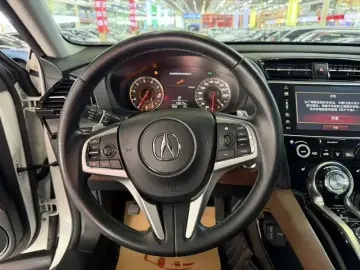 2019 Acura CDX с пробегом 142 000 км
