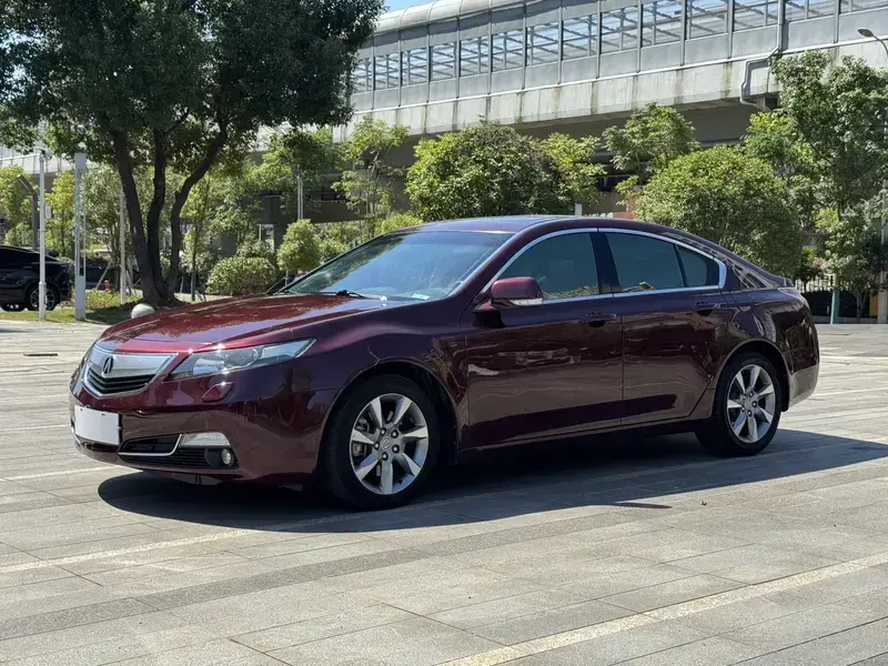 2012 Acura TL с пробегом 108 000 км