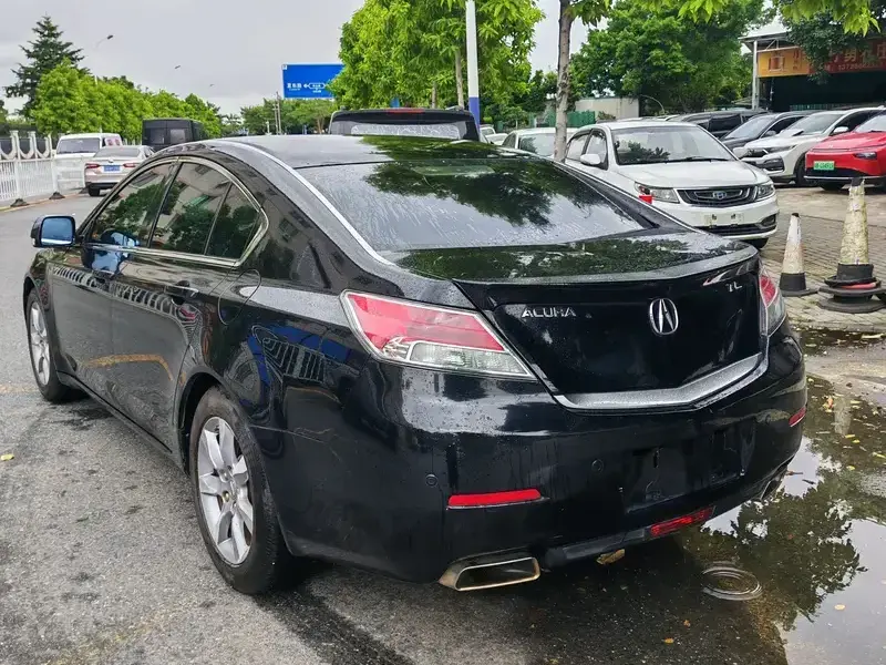 2012 Acura TL с пробегом 140 000 км