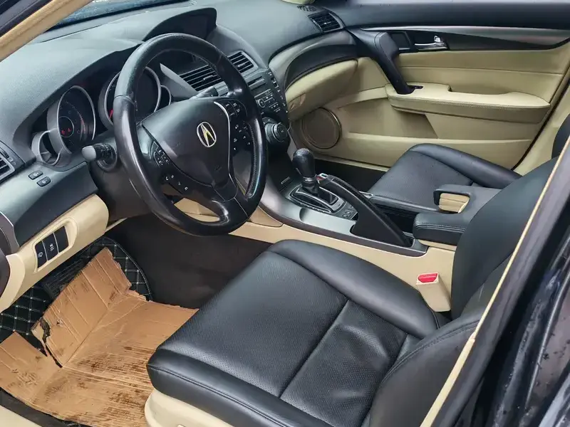 2012 Acura TL с пробегом 140 000 км